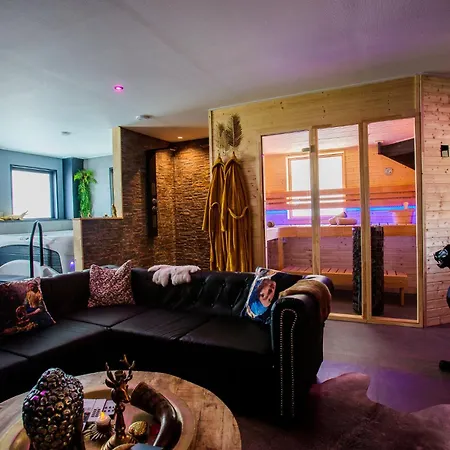 Seventh Heaven Bed & Breakfast *